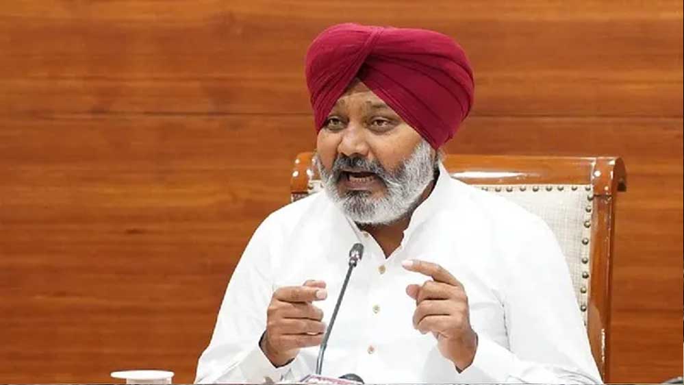 पंजाब में DA को लेकर कर्मचारियों का विरोध जारी, केंद्र के बराबर वेतन-भत्ते के ऑफर पर भी नहीं माने