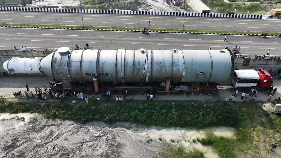 308 पहियों का महाबली ट्रक बना आकर्षण, बेल्जियम से यूपी पहुंची 41 मीटर की मशीन