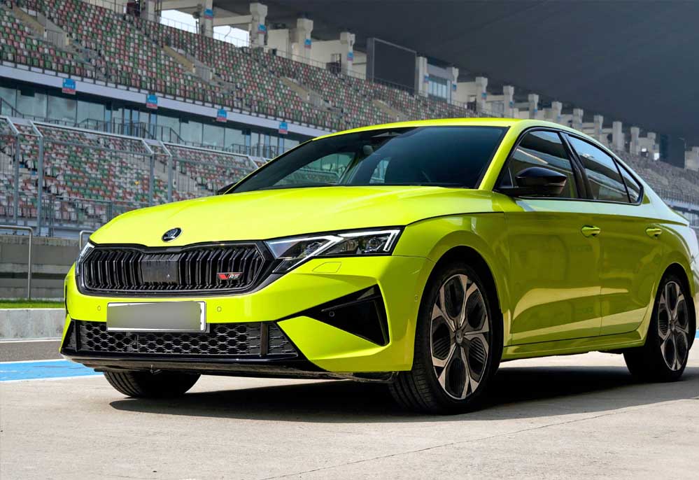 Skoda Octavia RS ने फिर मारी भारत में एंट्री, लॉन्च से पहले ही जबरदस्त डिमांड