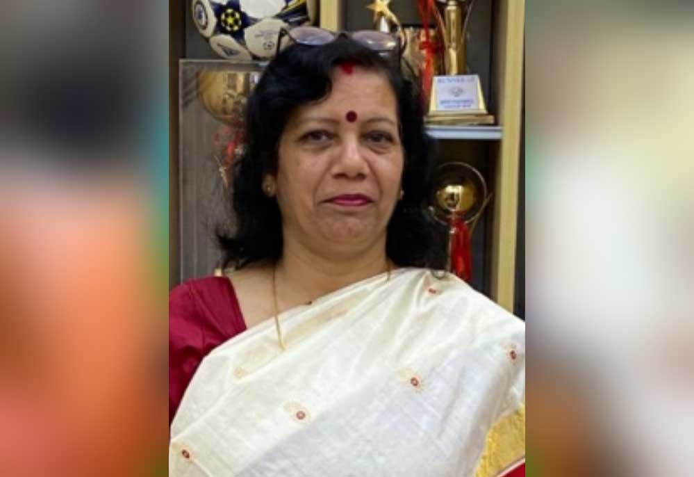 सूचनाओं के महासागर में विवेक और जीवन-मूल्यों की राह दिखाता शिक्षक