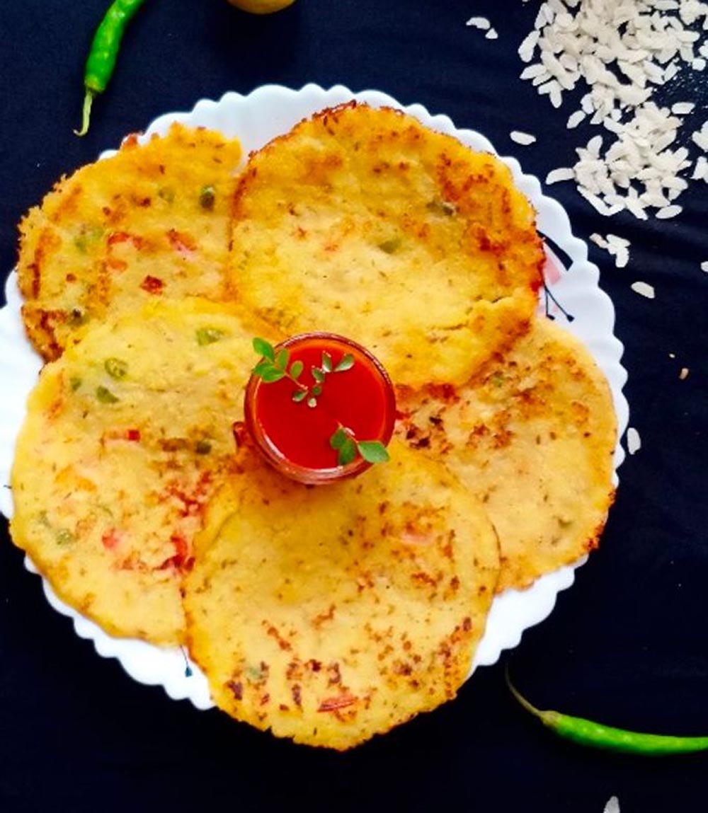 बेसन का चीला खाकर हो गए हैं बोर? झटपट बनाएं टेस्टी और हेल्दी पोहा-सूजी चीला