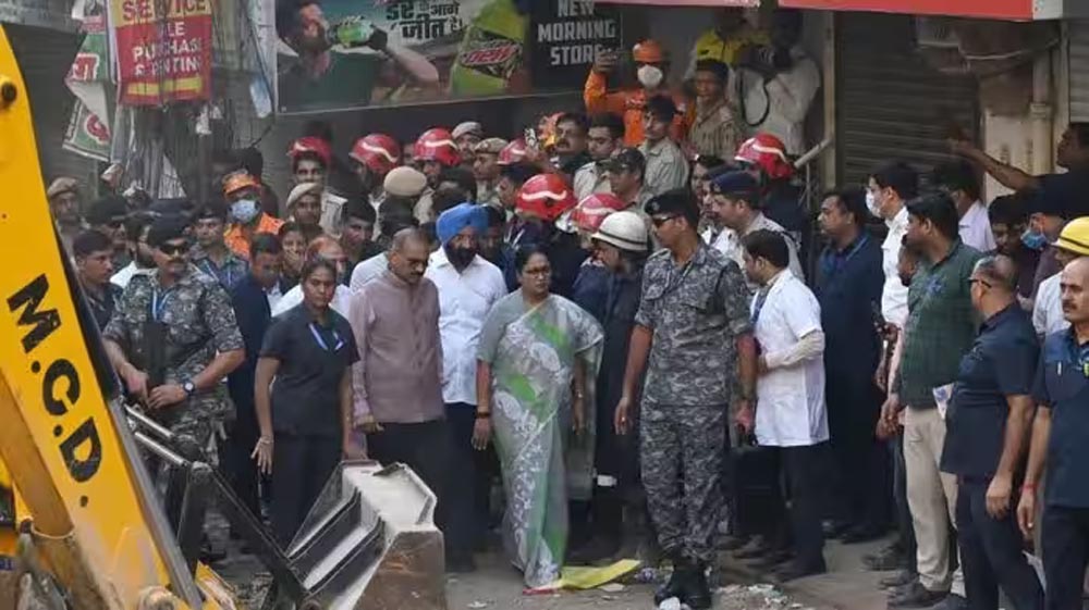 CM रेखा गुप्ता का बड़ा फैसला, सत्य निकेतन हादसे के घायलों को ₹5 लाख की आर्थिक मदद