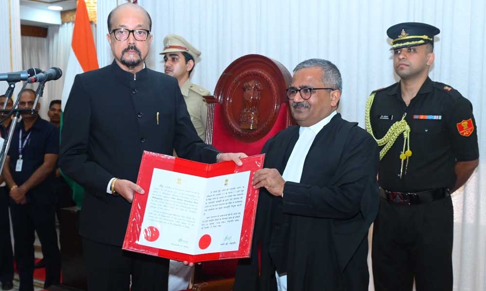 छत्तीसगढ़ हाईकोर्ट को मिला नया चीफ जस्टिस! न्यायाधिपति कृष्न राम महापात्र ने ली पद की शपथ