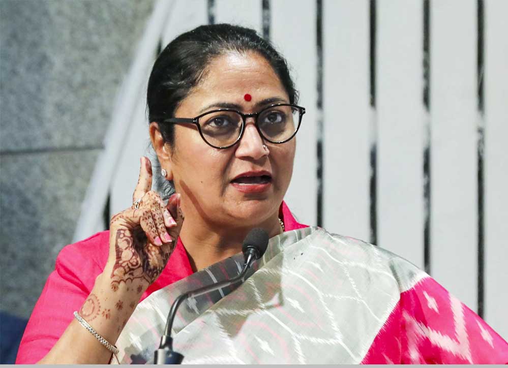 दिल्ली में पुरानी इमारतों पर बड़ा एक्शन, 20-30 साल पुराने भवनों में नहीं चलेंगे हॉस्टल और नर्सिंग होम