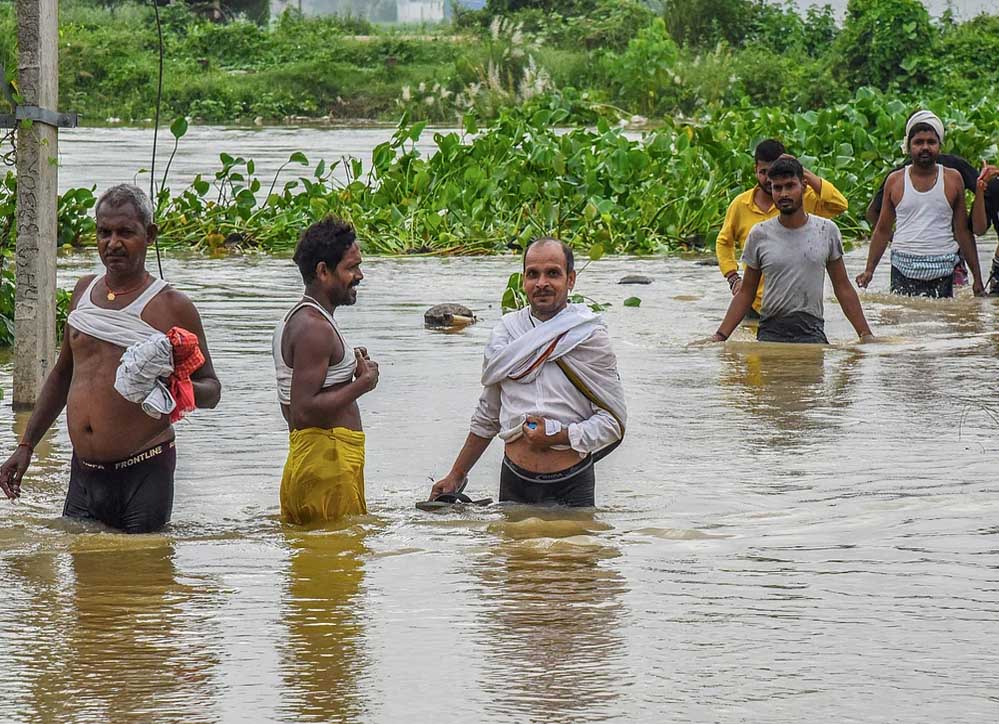 बिहार में बाढ़ से बिगड़े हालात, 22.42 लाख लोग पानी से घिरे; गंगा ने तोड़ा पुराना रिकॉर्ड