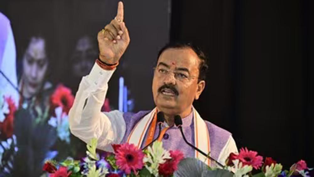 पिछली सरकारों के दौर के गुंडाराज पर निशाना साधते हुए योगी सरकार की कानून-व्यवस्था की सराहना की