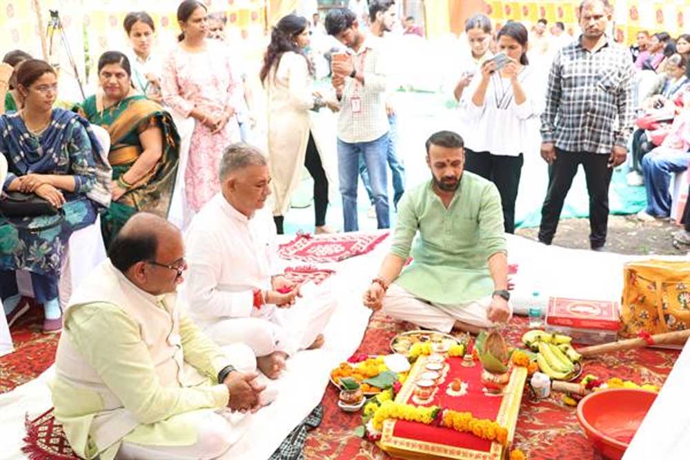 आयुर्वेद सेवाओं का विस्तार एवं सुदृढ़ीकरण, स्वस्थ मध्यप्रदेश के संकल्प सिद्धि की ओर महत्वपूर्ण कदम : आयुष मंत्री परमार