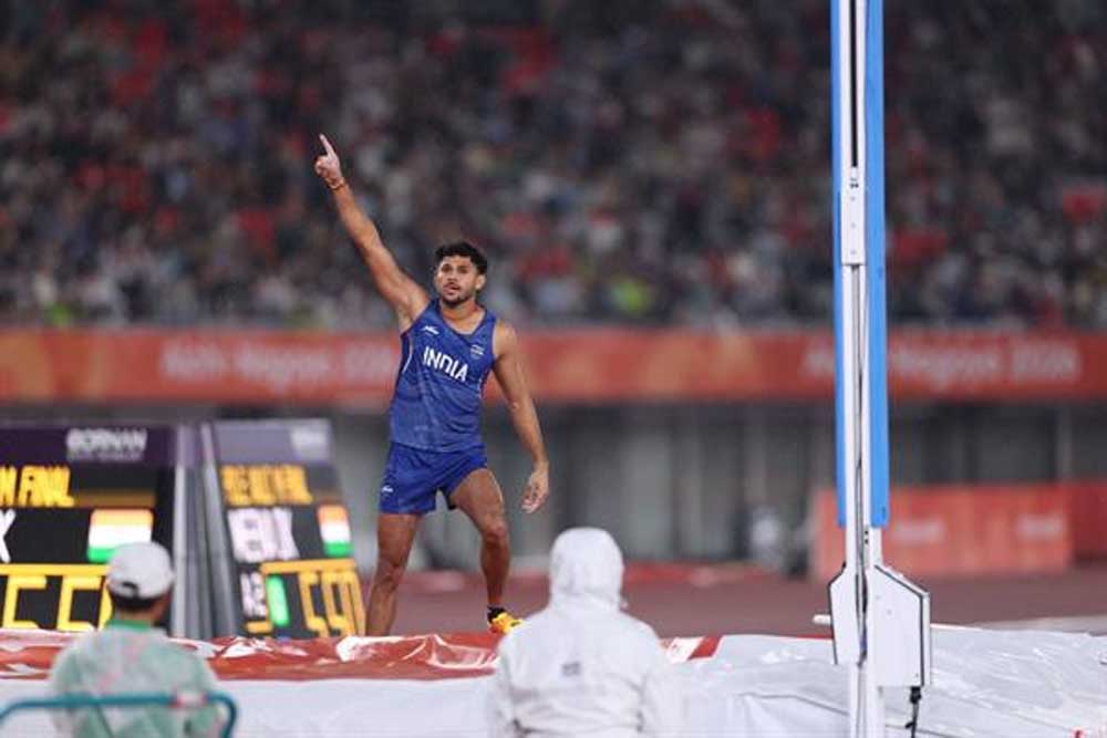 मध्यप्रदेश राज्य एथलेटिक्स अकादमी के खिलाड़ी ने पुरुष पोल वॉल्ट में अपने ही राष्ट्रीय रिकॉर्ड को किया बेहतर