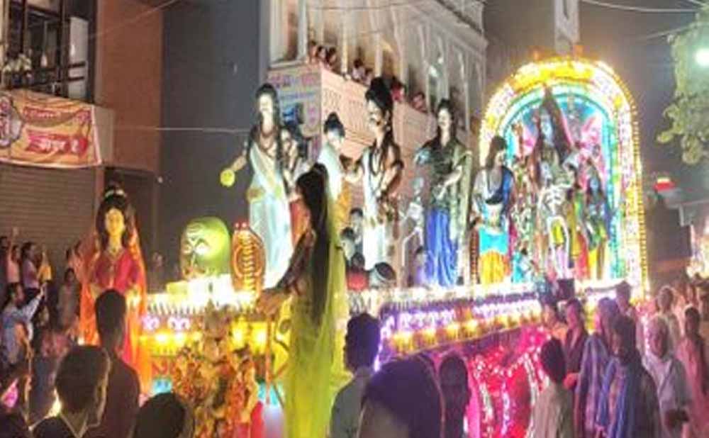 गणेश झांकी चल समारोह में बदलाव, रायपुर में सड़क के एक हिस्से पर ही होंगे स्वागत मंच