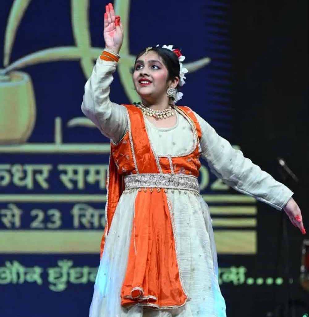 चक्रधर समारोह में आशिका सिंघल की मनमोहक कथक प्रस्तुति