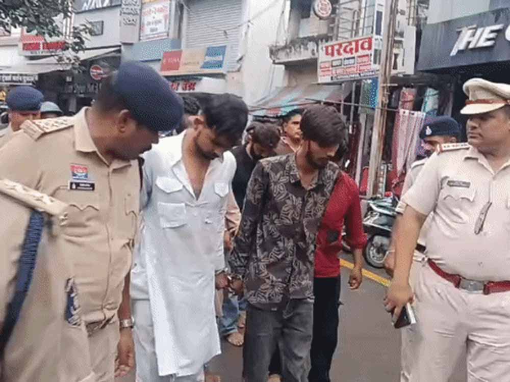 बिलासपुर में उपद्रव के आरोपियों पर पुलिस का शिकंजा, 5 आरोपियों का निकाला जुलूस