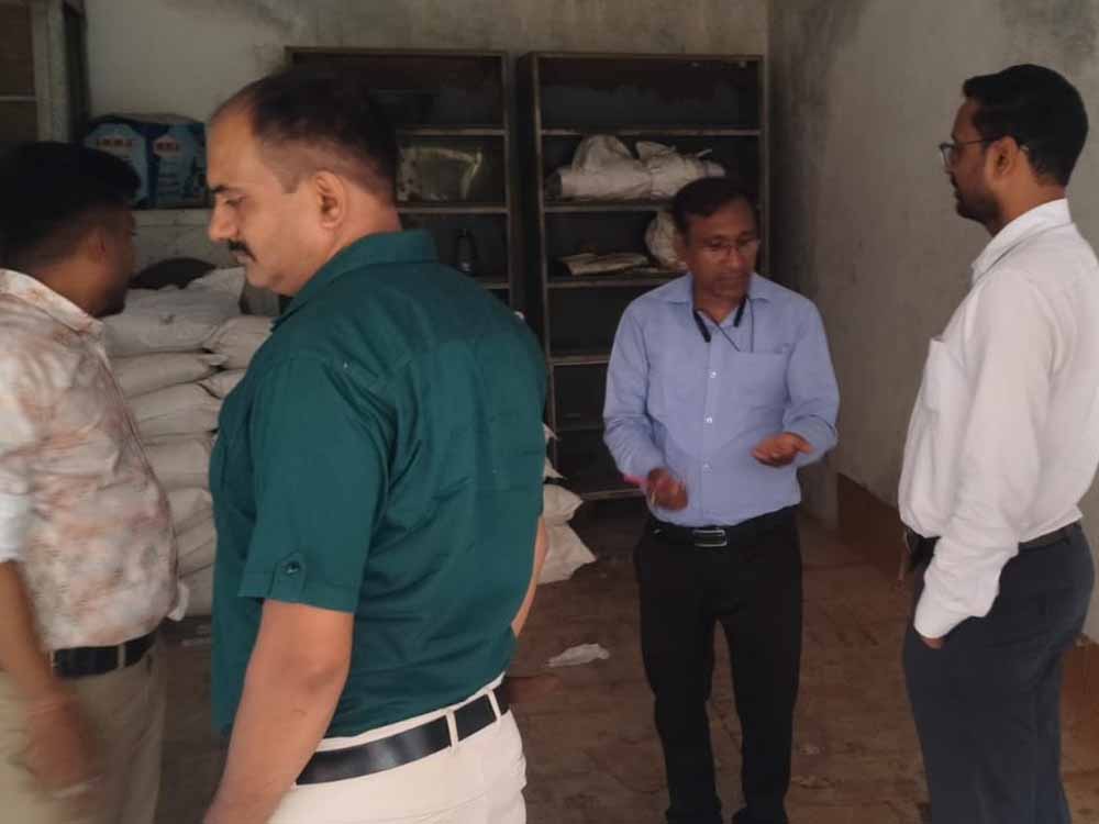 दुर्ग में अवैध कीटनाशक का कारोबार पकड़ा, बनाने और बेचने वाले आरोपी गिरफ्तार