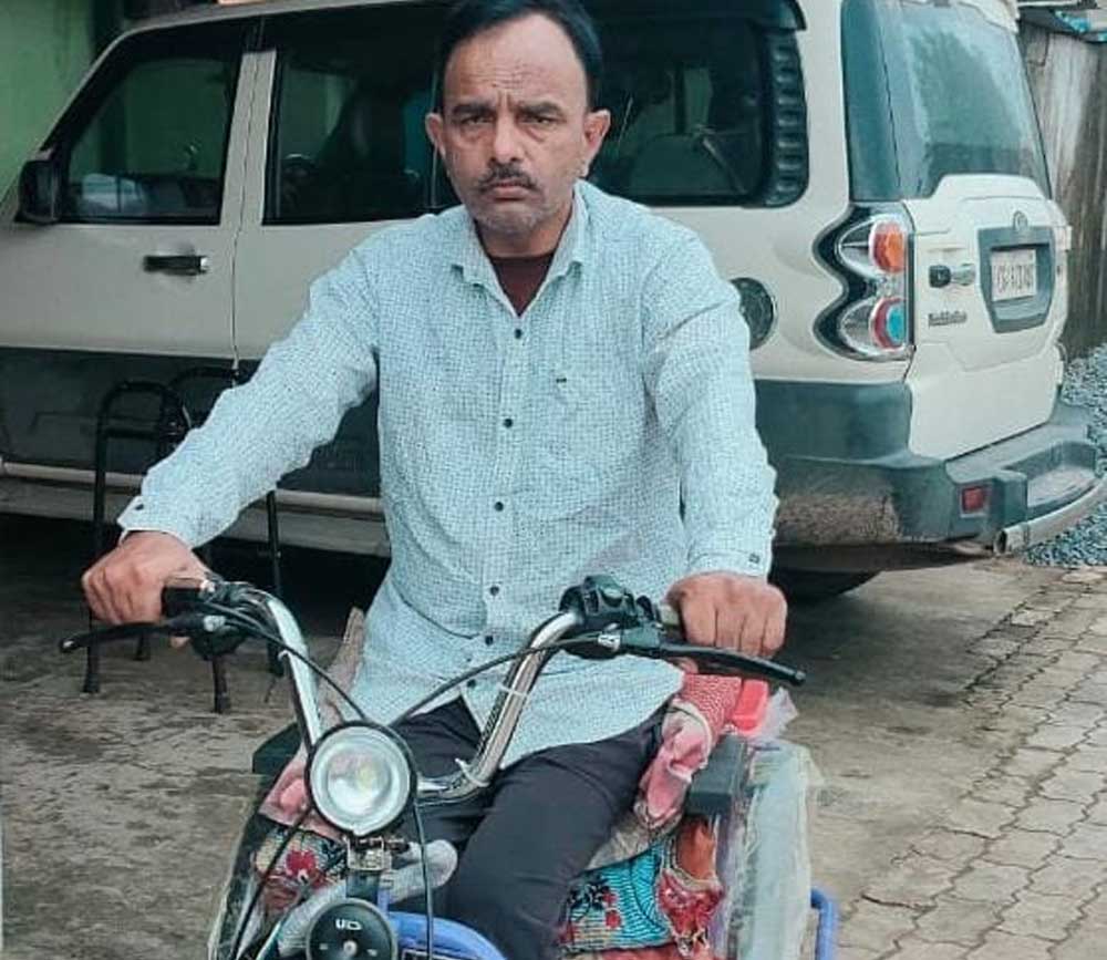 मंत्री लक्ष्मी राजवाड़े की संवेदनशील पहल: आवेदन के 48 घंटे के भीतर दिव्यांग विष्णु लाल यादव को मिली इलेक्ट्रिक स्कूटी