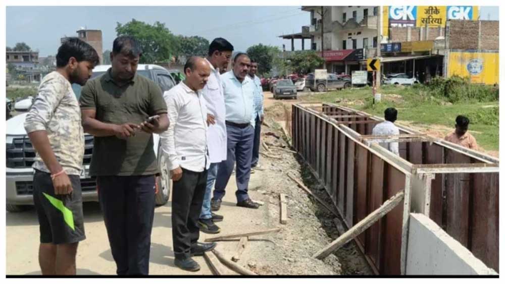 NH निर्माण की गुणवत्ता पर उठे सवाल, मौके पर पहुंचे अध्यक्ष-उपाध्यक्ष; काम कराया बंद