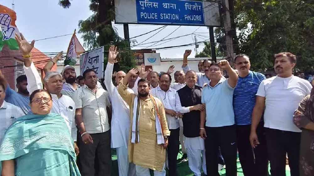 तिजारा सभापति चुनाव से पहले सियासी हलचल, पंचकूला में कांग्रेस पार्षद को रोका
