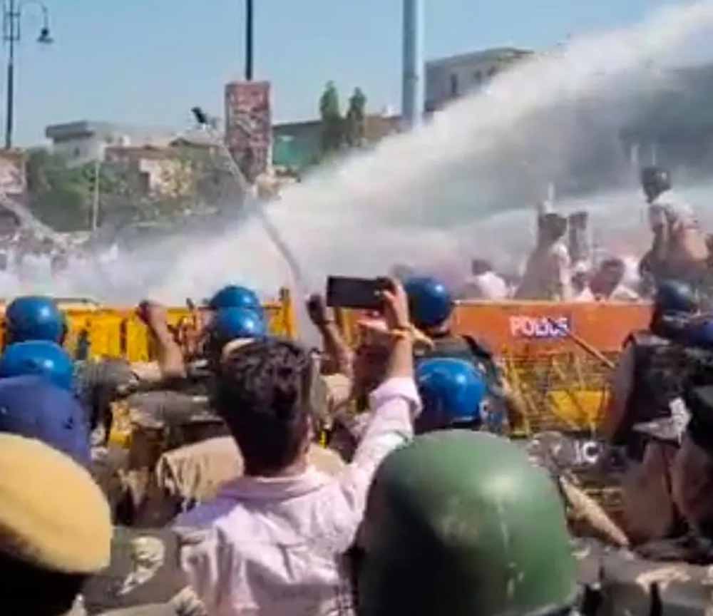 कुरुक्षेत्र में धान खरीद को लेकर किसानों का हंगामा, GT रोड पर लगाया जाम