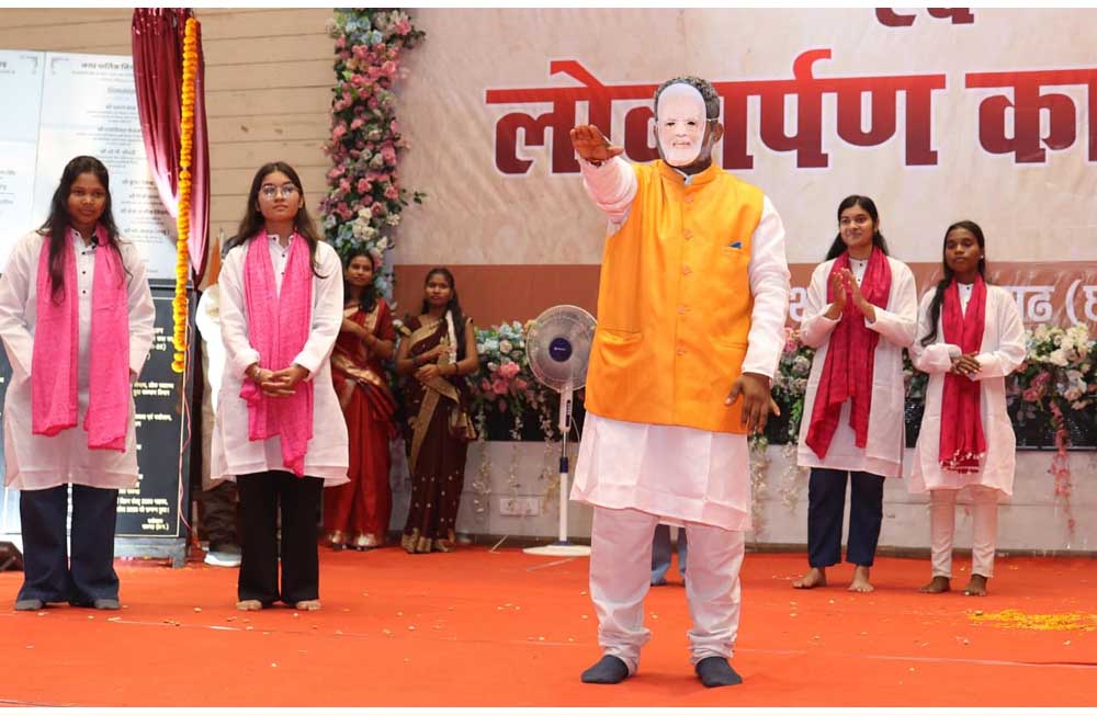 उप मुख्यमंत्री  अरुण साव ने दर्शक दीर्घा में बैठकर छात्र-छात्राओं का बढ़ाया उत्साह