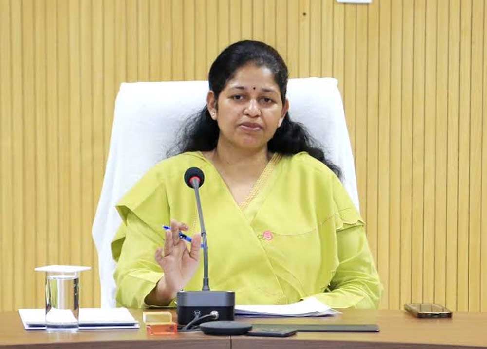 संदिग्ध अवैध शराब की घटना पर जिला दंडाधिकारी ने दिए मजिस्ट्रियल जांच के आदेश