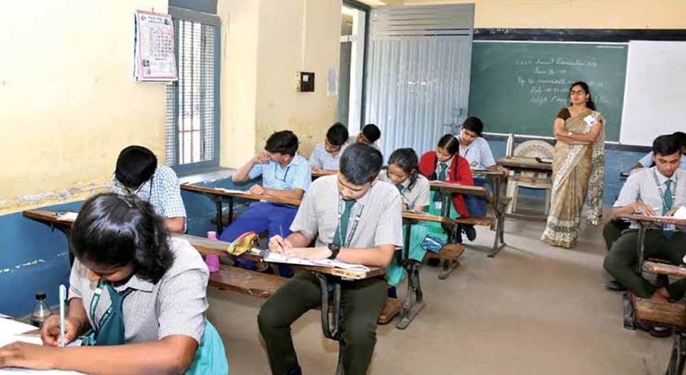 पंजाब में सप्लीमेंट्री परीक्षा पर सख्ती, कैमरों के साथ माइक से होगी निगरानी
