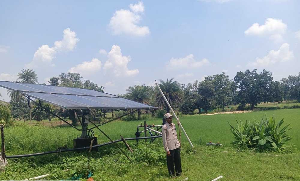 सौर सुजला योजना से बदली किसान चरण सिंह की खेती की तस्वीर