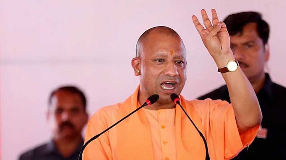 बाढ़ में योगी सरकार का राहत अभियान जारी, 6.83 लाख लंच पैकेट व 1.11 लाख से ज्यादा बाढ़ राहत किट बांटे