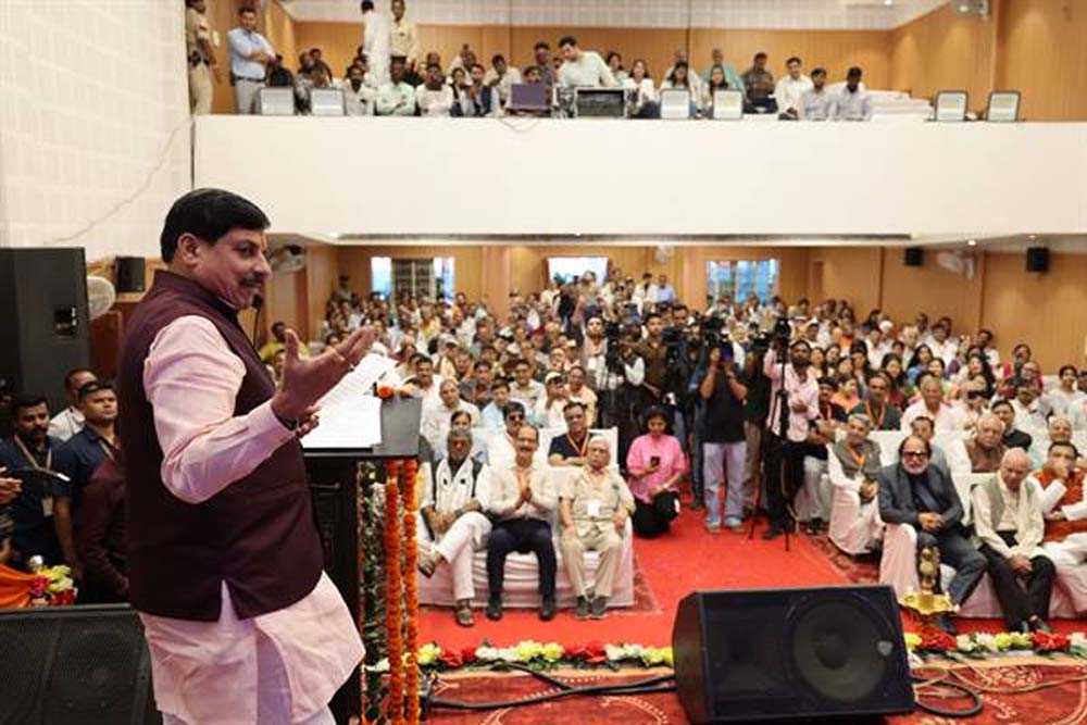सिंधी समाज के महापुरुषों राजा दाहिर, संत कंवरराम और शहीद हेमु कालानी की जीवनी को पाठ्यक्रम में शामिल कर राज्य सरकार ने निभाया अपना वादा