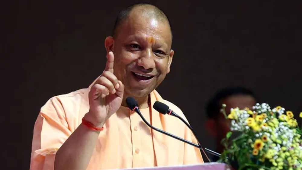 अब लखनऊ में कट्टा-बम नहीं, बनेंगी ब्रह्मोस मिसाइल: CM योगी
