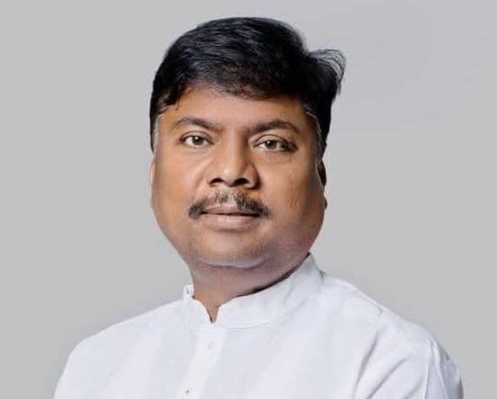 भारी बारिश को लेकर मंत्री केदार कश्यप ने बस्तर संभाग के सभी कलेक्टरों से ली स्थिति की जानकारी