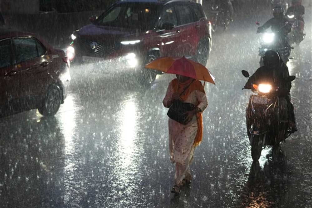 एमपी में मौसम ने बदला मिजाज, जबलपुर समेत 12 जिलों में बारिश का अलर्ट