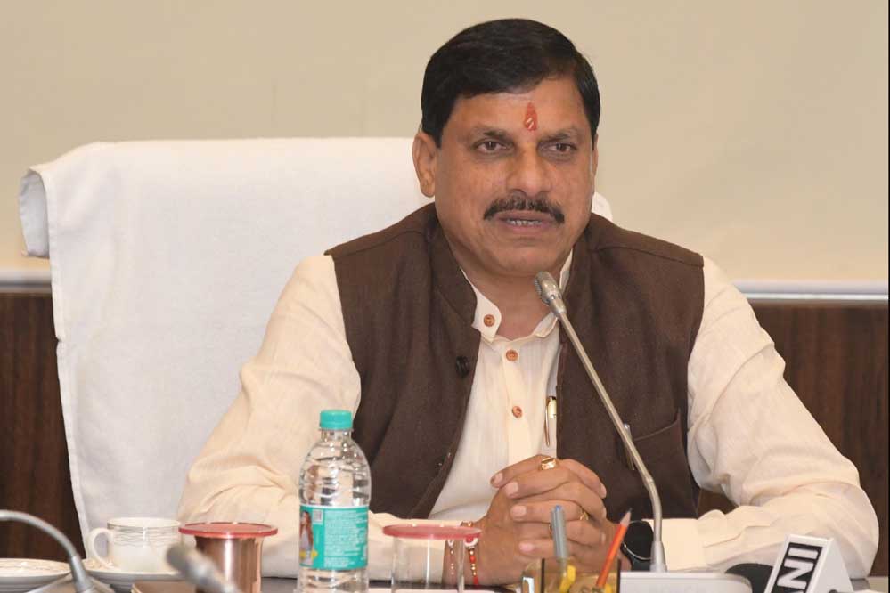 CM यादव ने की राजस्व प्राप्ति की समीक्षा, आय बढ़ाने पर जोर