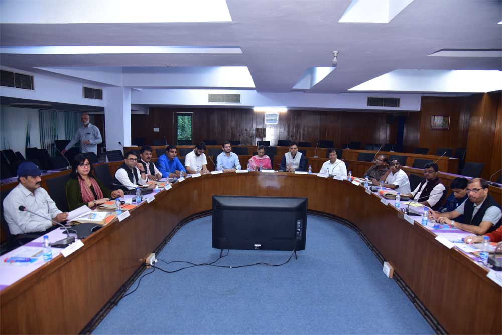 CSIR-IIIM जम्मू की वैज्ञानिक गतिविधियों से रूबरू हुआ मीडिया दल, सुचेतगढ़ सीमा चौकी का लिया जायजा