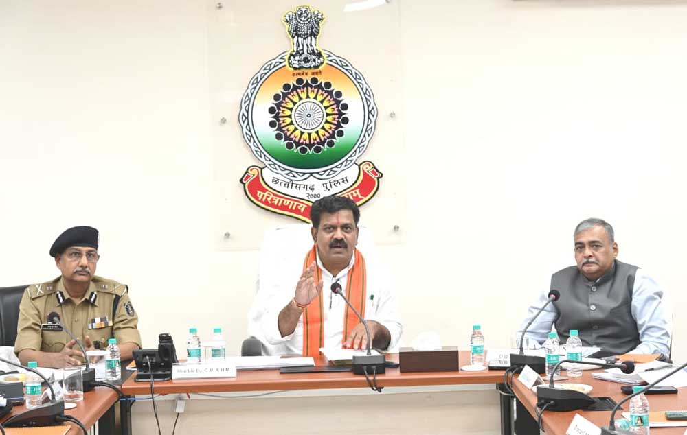 एफआईआर और चार्जशीट के ऑनलाइन प्रेषण, ई-साक्ष्य, नाफिस तथा ई-समन के त्वरित क्रियान्वयन पर विशेष बल