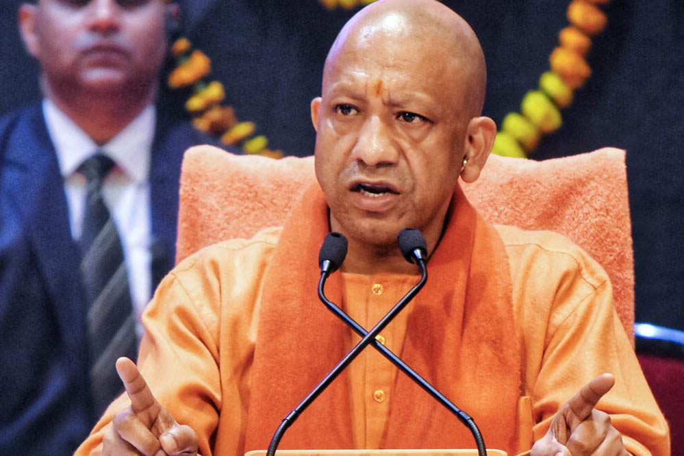 CM योगी ने शिक्षकों को दी बधाई, कहा- आधुनिक शिक्षा और नवाचार से नई पीढ़ी को दे रहे नई दिशा
