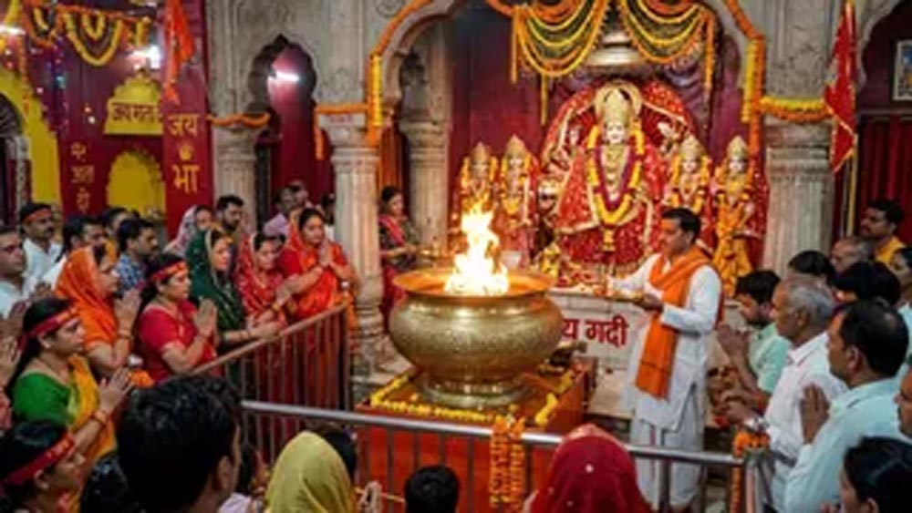 महाभारत कालीन मान्यता वाले माता वैष्णो देवी मंदिर में नवरात्र की धूम, दूर-दराज से पहुंच रहे भक्त