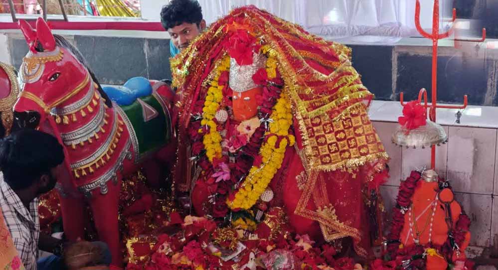 मां अंगारमोती मंदिर में नवरात्र की भव्य तैयारी, 7 हजार ज्योति कलश के साथ निभाई जाएगी आदिवासी परंपरा