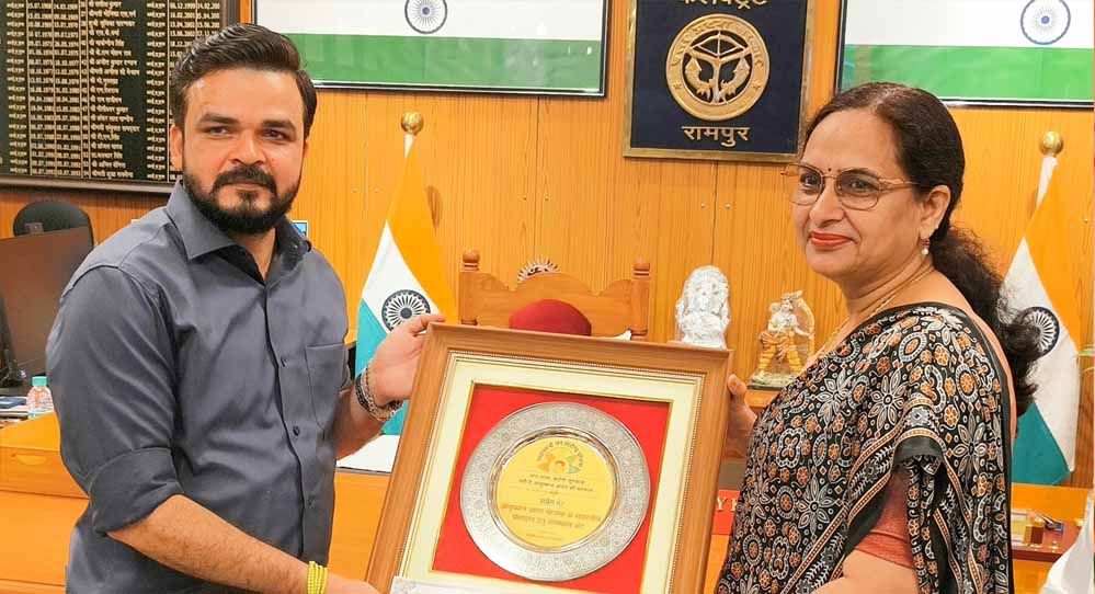 यूपी में रामपुर ने बनाया रिकॉर्ड, एक साल में 1.79 लाख आयुष्मान कार्ड बनाकर प्रदेश में पाया पहला स्थान