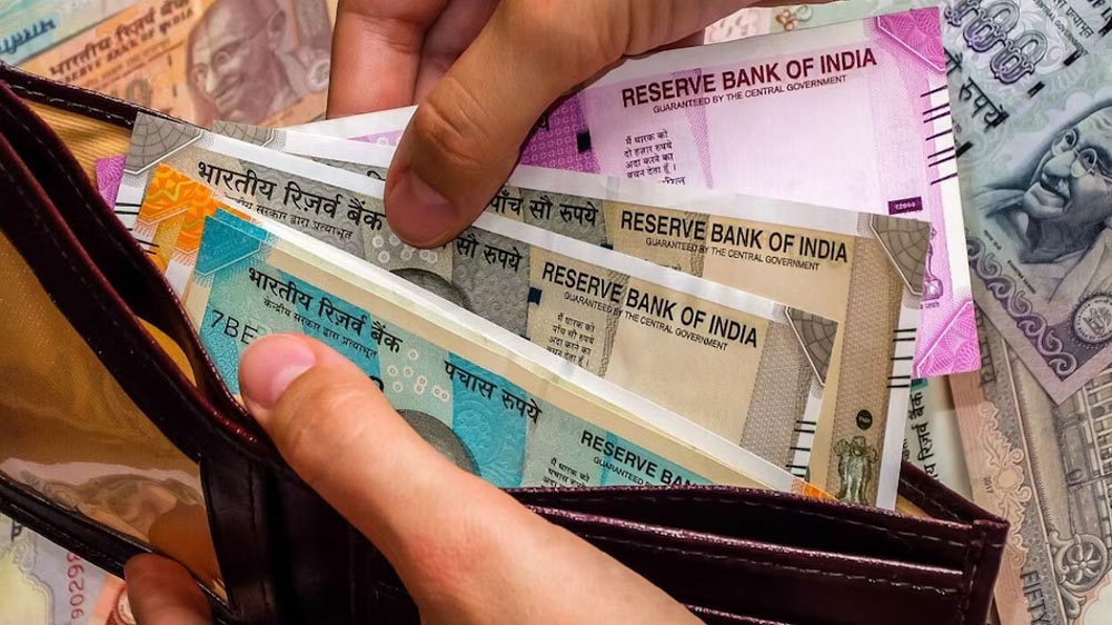 रेलवे कर्मचारियों के बोनस पर बड़ा अपडेट, वायरल लेटर निकला फर्जी; जानें कितनी मिलती है PLB राशि