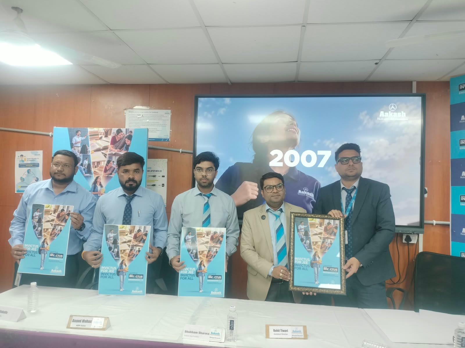 आकाश एजुकेशन ने लॉन्च किया ‘आकाश इनविक्टस इंजीनियरिंग 2.0’, जेईई की तैयारी को मिलेगी नई दिशा