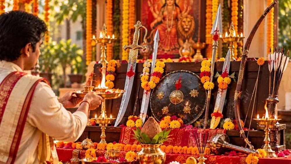 Dussehra 2026: विजयादशमी पर कब करें शस्त्र पूजा? जानें शुभ समय, नियम और धार्मिक महत्व