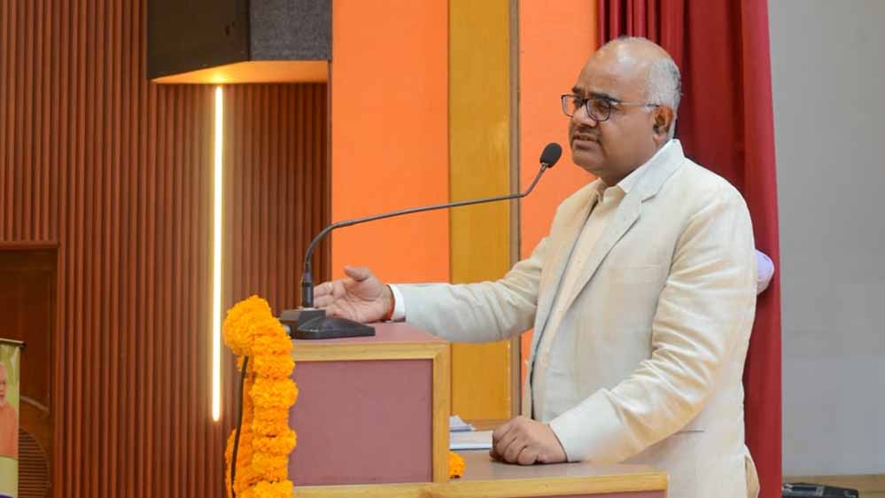 UP Mandi News: मंडियों के प्रबंधन में होगा बदलाव, आयकर, पंचायती राज और रक्षा सेवाओं के अनुभवी अधिकारियों की तैनाती