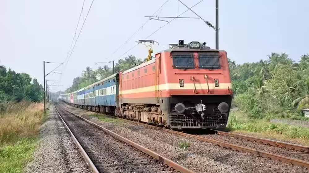 मां शारदा के भक्तों के लिए खुशखबरी, मैहर मेले के दौरान बलिया रूट की 8 ट्रेनों का होगा ठहराव