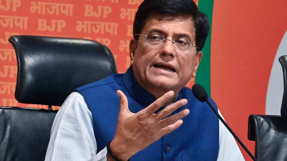 CEC की नियुक्ति और पद्म विभूषण पर सियासी घमासान, पीयूष गोयल ने राहुल गांधी पर साधा निशाना