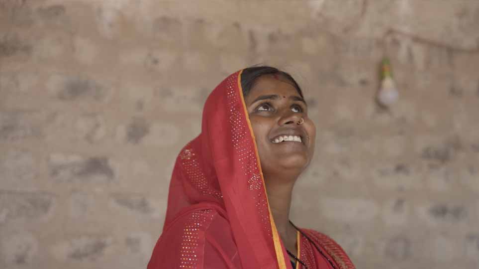 प्रधानमंत्री आवास योजना से मिला अपना घर, सड़क किनारे अस्थायी आशियाने में रहने की मजबूरी हुई दूर