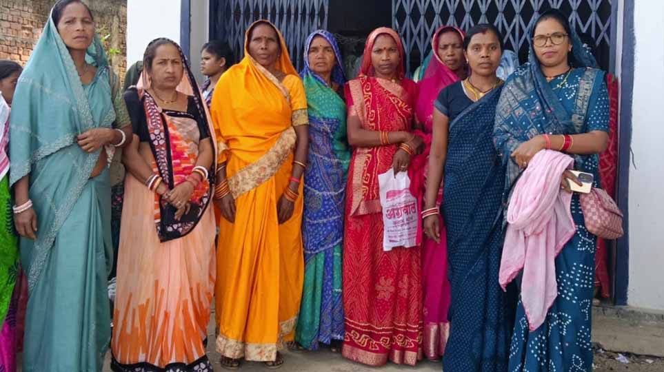 महिला सशक्तिकरण से ग्रामीण अर्थव्यवस्था को मिल रही नई मजबूती, स्वावलंबन और स्वरोजगार की दिशा में बढ़ रहे महिलाओं के कदम