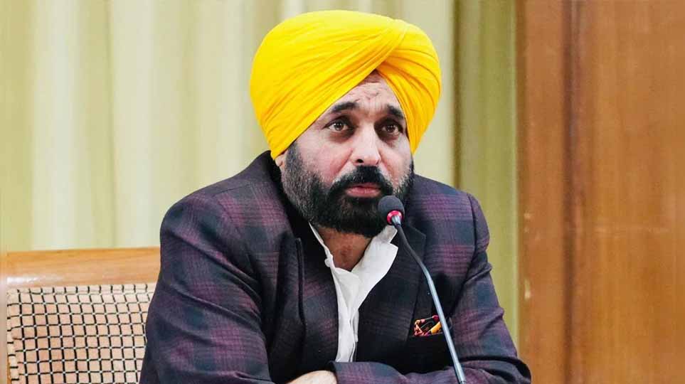 मानसा हत्याकांड पर पंजाब में सियासी घमासान, CM मान ने दिए निष्पक्ष जांच के निर्देश, BJP ने उठाए सवाल