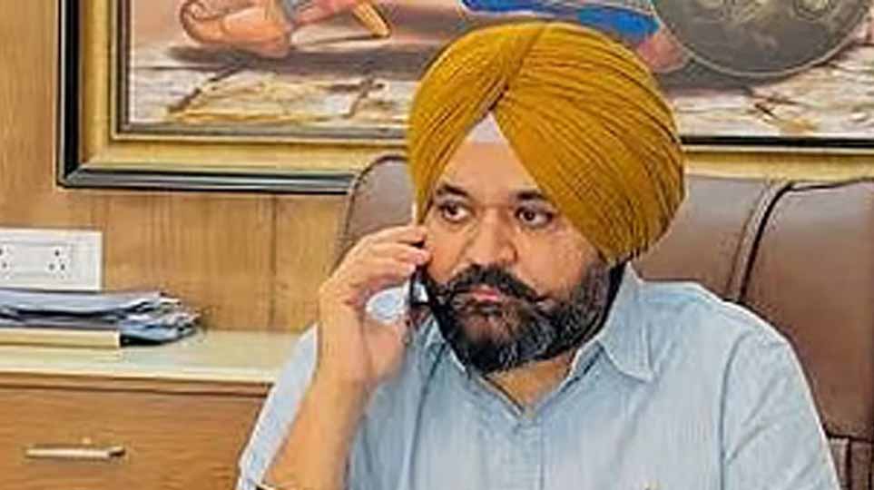 पंजाब में भ्रष्टाचार मामले में ED की कार्रवाई, सीएम भगवंत मान के ओएसडी के खिलाफ केस दर्ज