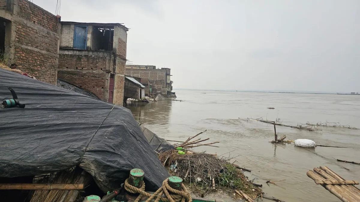 बिहार में गंगा कटाव से उजड़े 65 परिवार, किसी ने खेत तो किसी ने गंवाया अपना आशियाना; पुनर्वास की मांग तेज