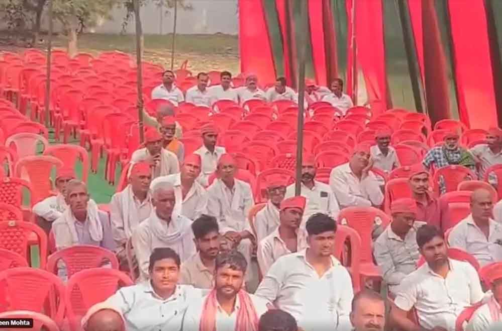 अखिलेश यादव के गढ़ कन्नौज में नहीं जुटी भीड़, PDA सम्मेलन के बाद संगठन पर गिरी गाज