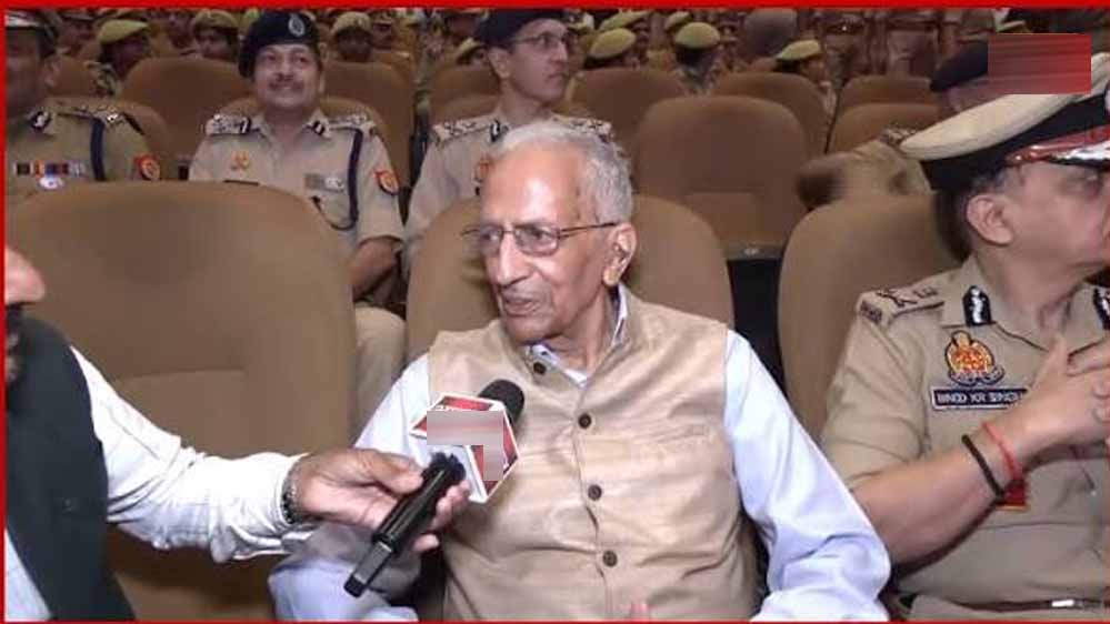पुलिस सेवा समाज सेवा का सशक्त माध्यम, सिद्धांतों पर अडिग रहना सफलता की कुंजी: प्रकाश सिंह