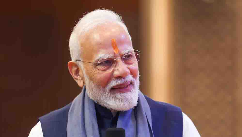 वाराणसी में अरविंद मिल का उद्घाटन, पीएम मोदी ने महिलाओं के रोजगार को लेकर की पहल
